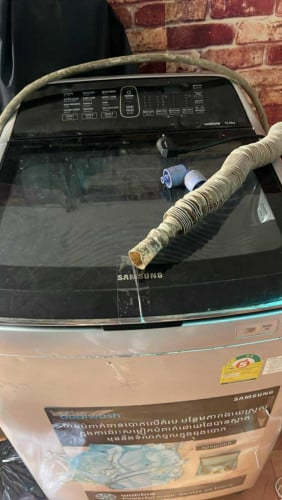 ម៉ាស៊ីនកក់ខោអាវមួយទឹក