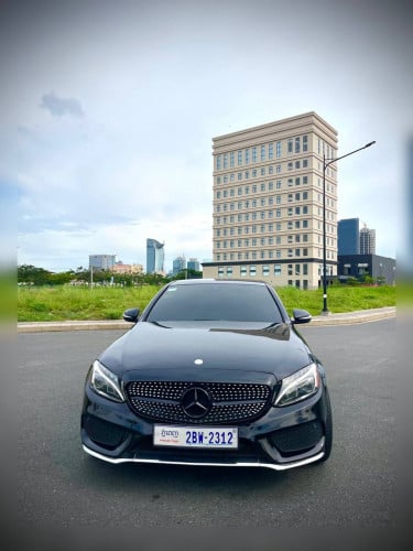 𝐌𝐞𝐫𝐜𝐞𝐝𝐞𝐬 𝐛𝐞𝐧 𝐂𝟑𝟎𝟎