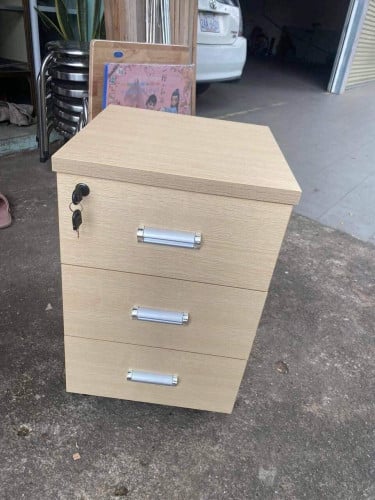 ទូក្បាលគ្រែឬ ទូដាក់ឯកសារ