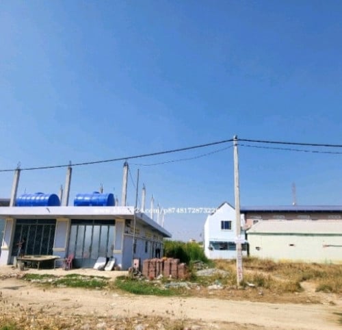 ដីលក់បន្ទាន់តម្លៃទាបជាងផ្សារមាន4ឡូតិ៍ជាប់គ្នា(១ឡូត្តិ៍100ម21=26000ដុល្លា) អាចប្រកបអាជីវកម្មបាន