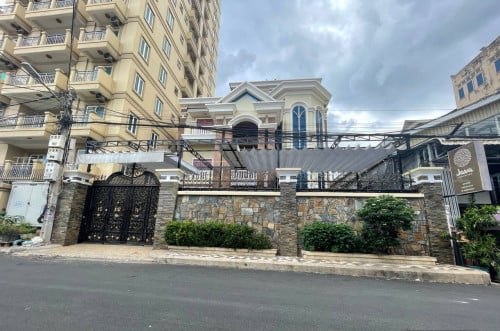 វីឡាសម្រាប់ជួល 7បន្ទប់គេង នៅទួលទំពូង