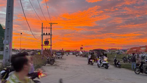 លក្ខណះសង់ផ្ទះ សិប្បកម្ម ឃ្លំាង តារាងបាល់គ្រប់ជិតAeon 3 ឆ្ងាយពីព្រលានថ្មី១០គម