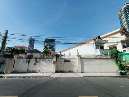 ដីលក់បន្ទាន់នៅទួលគោក Best Land For Sale in Toul Kork