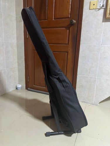 លក់​ Guitar ម៉ាក​ (Morris)