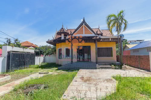 ផ្ទះសម្រាប់លក់ក្នុងក្រុងសៀមរាប-សាលាកំរើក/House for Sale in Siem Reap City, near Navutu Dreams Resort