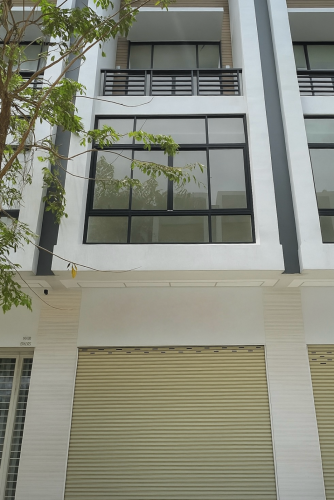 ផ្ទះអាជីវកម្មលក់ក្នុងបុរីប៉េងហ៊ួតបឹងស្នោរ  -S243