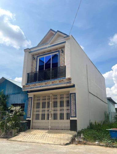 ផ្ទះលែ្វងលក់នៅជិតជីបម៉ុងតាខ្មៅ   -S272