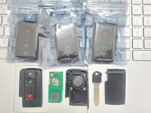 សោរ រថយន្តព្រុស ប៉ូតុង៣ (Smart Key Prius 3 Button)