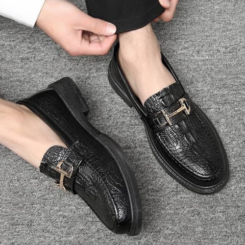 #ស្បែកជើងបុរស ចូលស្តុកថ្មី📲 096 666 49 68/076 666 48 68