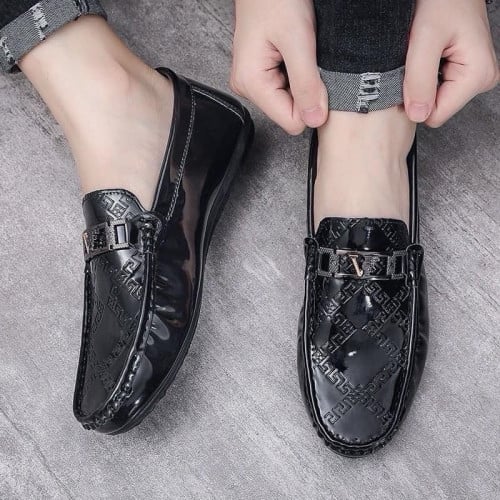 #ស្បែកជើងបុរស ចូលស្តុកថ្មី📲 096 666 49 68/076 666 48 68