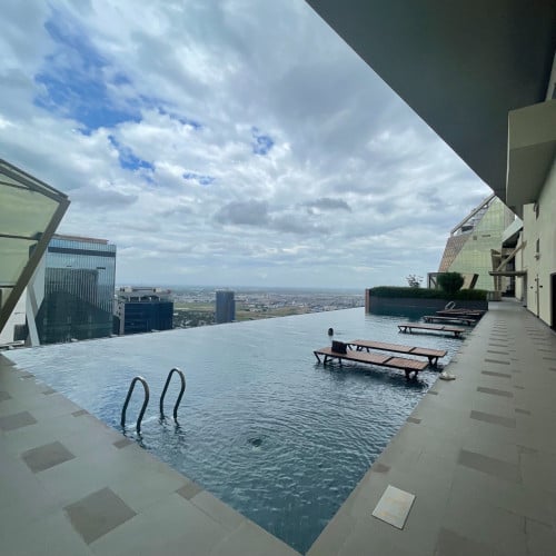 3 Bedrooms fro Rent at The Peak