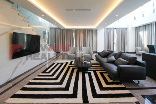 Duplex Penthouse 4 Bedrooms apartmen available for Rent -BKK1 Area.