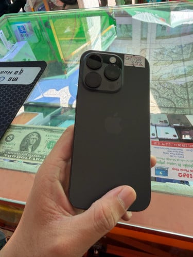 iPhone 15 pro 128G CH Sim 2 98%
