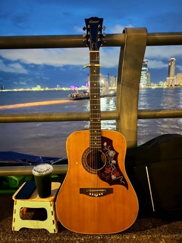 japaese guitar brand Conrad 1970's