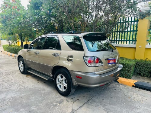 Lexus RX300 ឆ្នាំ2002 P1