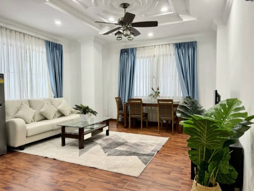 Modern 2-Bedroom | Prime Location – in BKK1