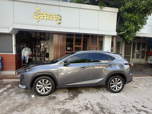 Nx200t 016 Fsport លក់បន្ទាន់លុយ