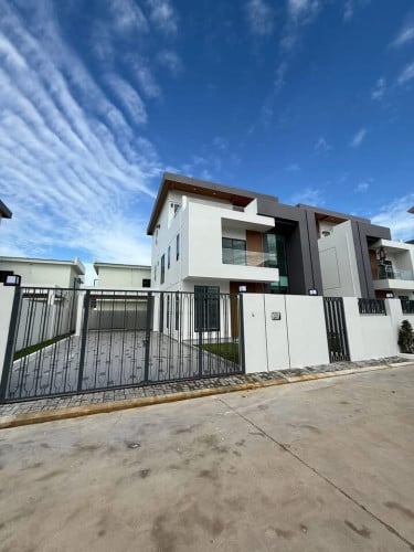 Villa for Rent near China Town