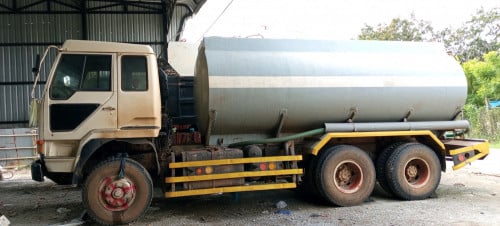 ទ្បានដឹកទឹក