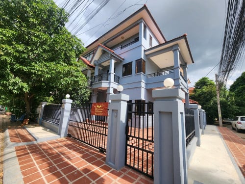 វីឡាទោលកែងចងលក់