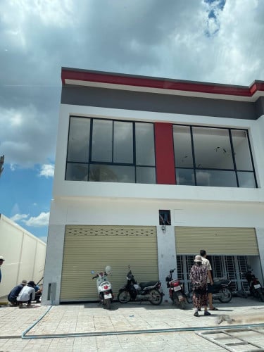 ផ្ទះលក់បន្ទាន់ (បូរី​ គីមស័ង)