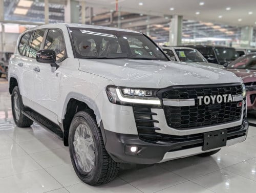 陆巡 2022 年 Land Cruiser GR-Sport