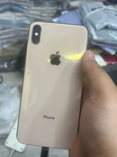 ស្អាត់ 96%. Phone Xsmax 99%ហ្សុីនអេមខ្លាំងណាស់