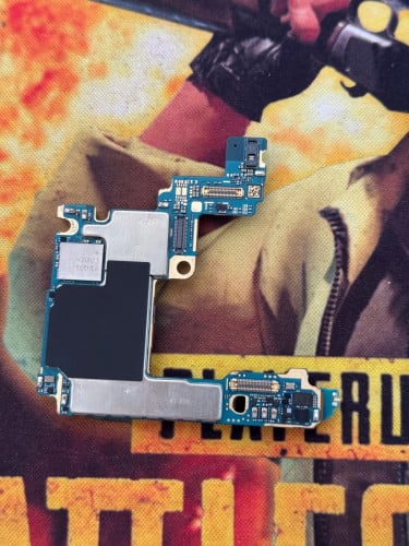 ម៉ាស៊ីន samsung S22plus