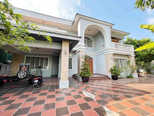 វីឡាសម្រាប់ជួលនៅ ខណ្ឌទួលគោក | Villa for Rent in Khan Toul Kork