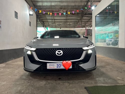 2025 MAZDA EZ6 មួយទឹក ស្អាតដូចថ្មី