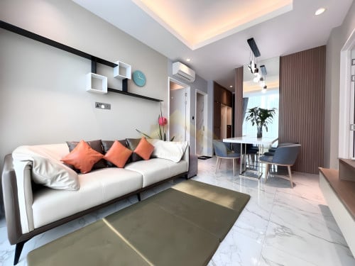 Beautiful 2BR For Rent In BKK1 With Sky Pool & Gym