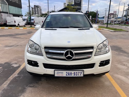 Mercedes GL320 2009 V6 ម៉ាស៊ូត ហ្វលពេញ