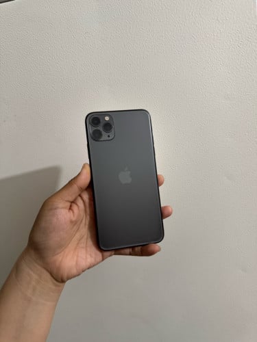 Sell 11pro max 64g Sim1+Esim Scan 97%