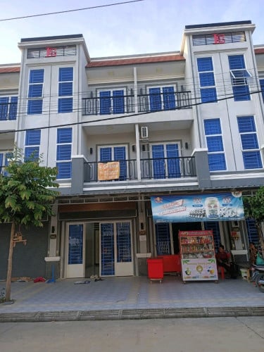 ផ្ទះល្វែងជួល