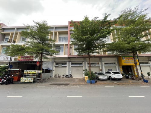 ផ្ទះជួល បុរីភ្នំពេញផាក