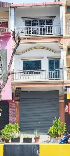 ផ្ទះល្វែង1ជង់ សម្រាប់ជួលលើផ្លូវកម្ពុជាក្រោម