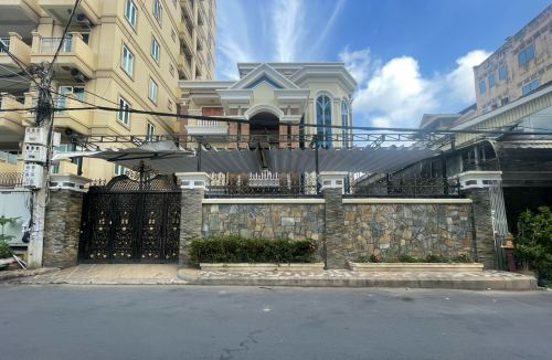 ផ្ទះវីឡាសម្រាប់ជួល 7បន្ទប់គេង នៅទួលទំពូង