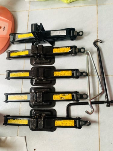 ឈុតដូយឡានសំនុំសុីន​​ជប៉ុន​ Alphard  Sienna  Starex CVX