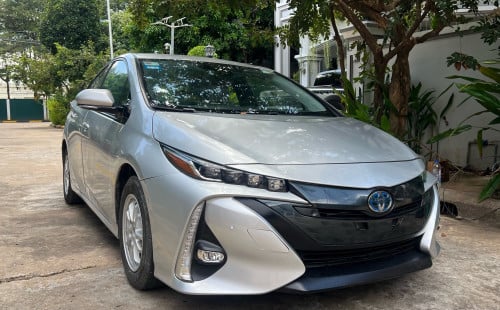 លក់ Prius Prime Advance 2017
