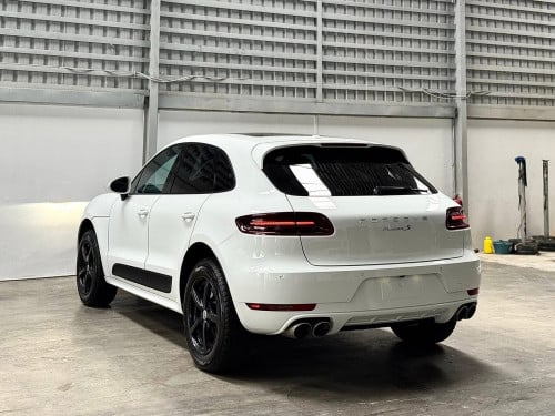 2015 Porsche Macan S full Option