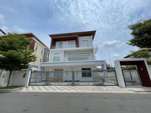 6Bedroom Single villa for rent Orkide