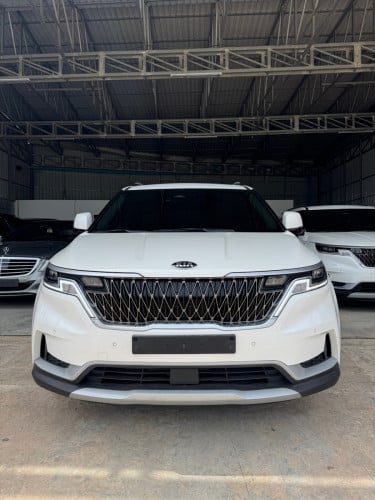 Kia carnival 021 (ម៉ាស៊ូត)ក្នុងលឿង ស្អាតខ្លាំង