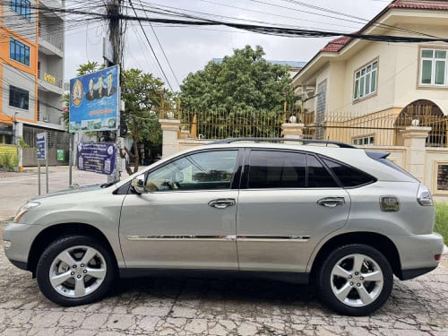 Lexus 330 Half full ប៉ុង២ ឡានខ្ចីណាស់បងប្អូន