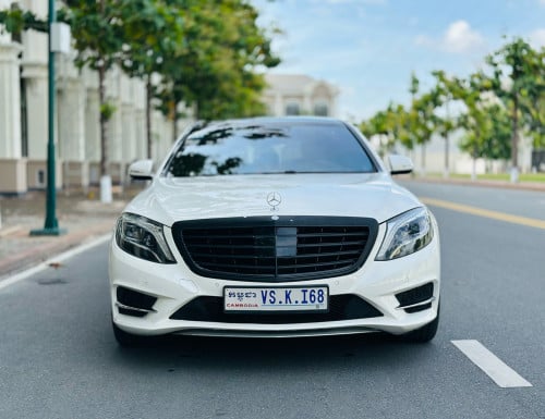 Mercedes Benz S350d ឆ្នាំ 2017 ម៉ាស៊ូត full option កប់