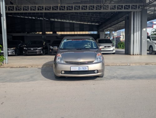 Prius 2007 full option 12700$