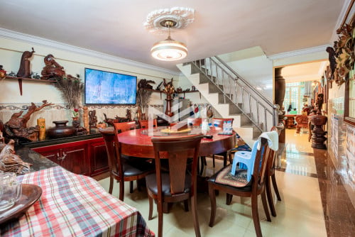 Residential Property For Sale – 4 Bedroom Flat House
