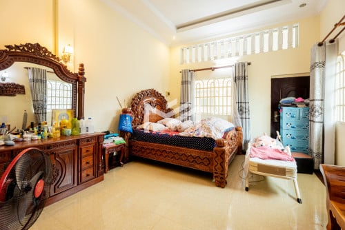 Residential Property For Sale – 4 Bedroom Flat House
