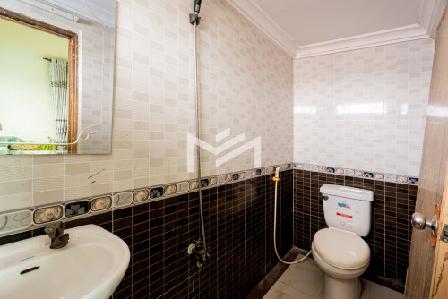 Residential Property For Sale – 4 Bedroom Flat House