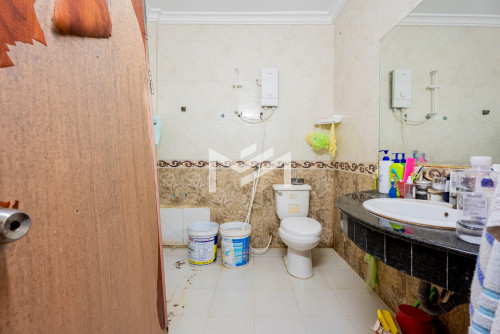 Residential Property For Sale – 4 Bedroom Flat House