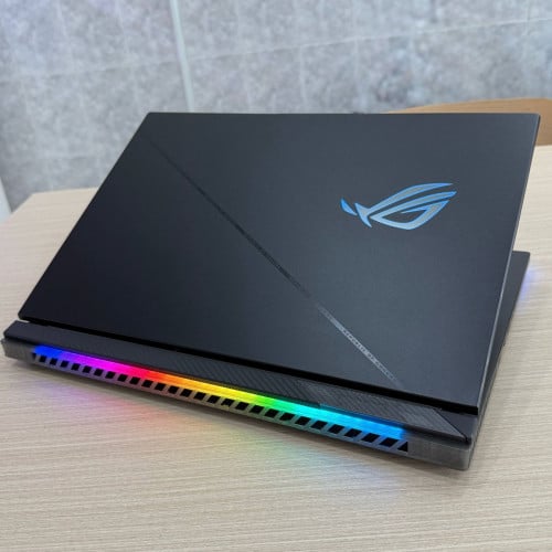 ROG Strix G18 Core i9/32G/3T/4070 ត្រូវការលក់